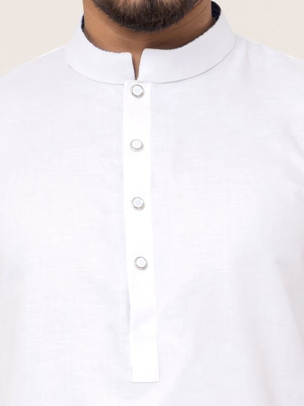 Alternative view of White Contrast Panjabi